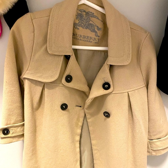 Burberry coat for girls size 2 ( 1-2 yrs old) - Picture 1 of 5